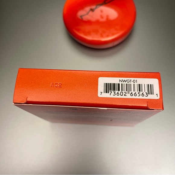 MAC Extra Dimension Skinfinish “Beaming Blush” - Picture 8 of 11